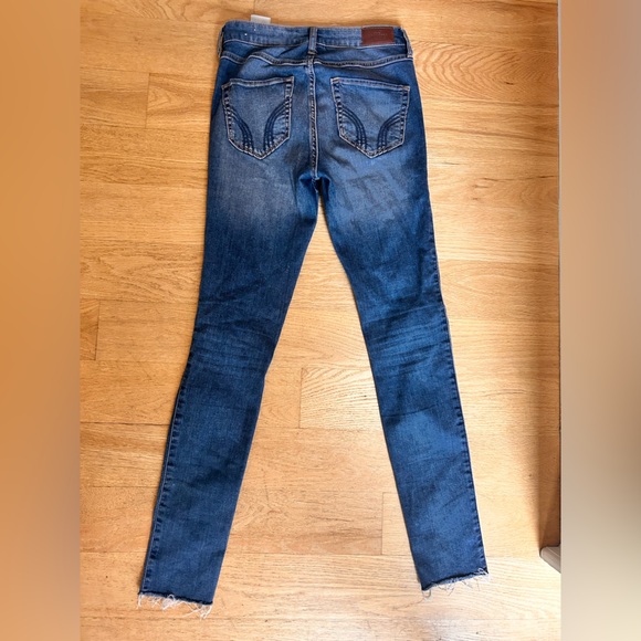 HOLLISTER HIGH RISE SUPER SKINNY 3R - Picture 4 of 5